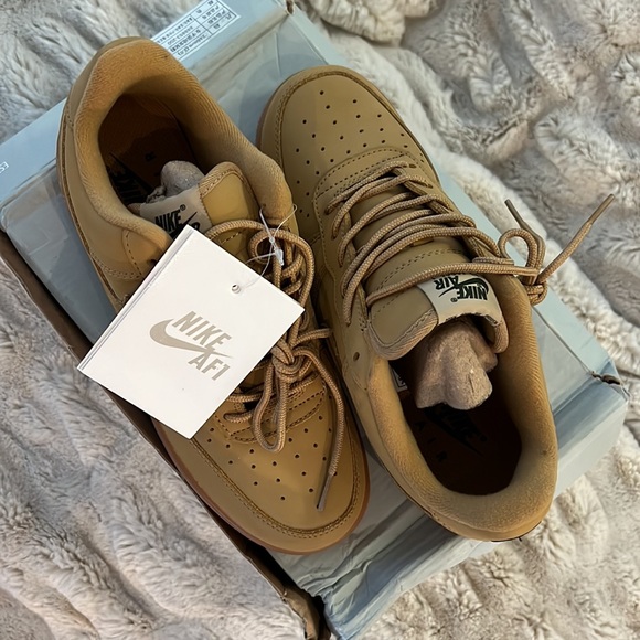 Nike Air Force 1 Low - Picture 4 of 5